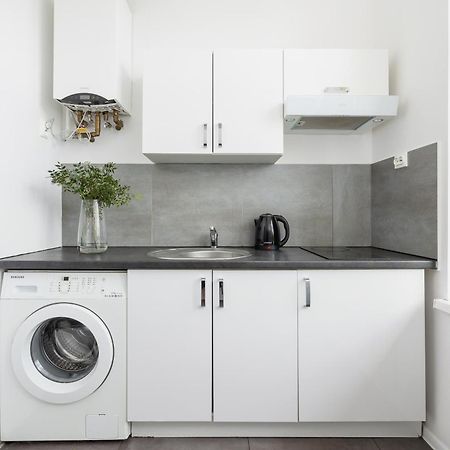 קרקוב 1-Bedroom Apartment With Balcony - Dluga 65 מראה חיצוני תמונה