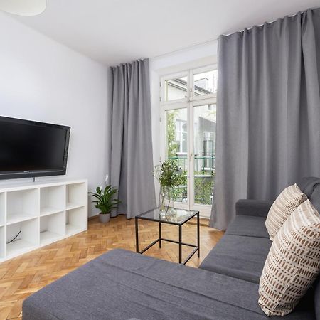 קרקוב 1-Bedroom Apartment With Balcony - Dluga 65 מראה חיצוני תמונה